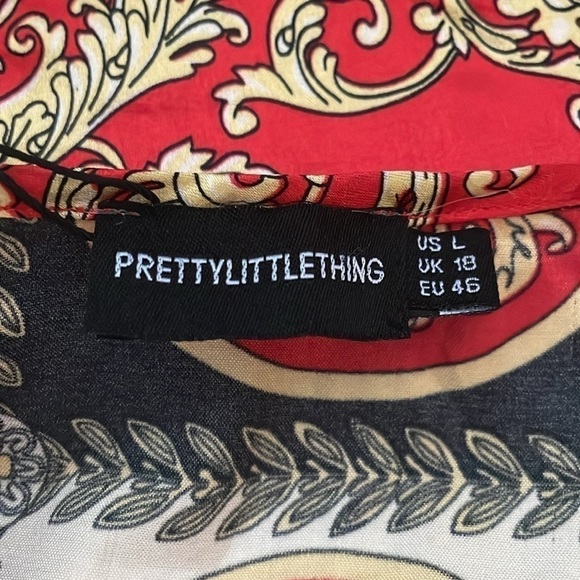 Pretty Little Thing Red Printed Satin Long Sleeve Wrap Dress - Picture 16 of 16